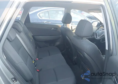 2010 Hyundai Elantra Touring Gls z USA, uszkodzony, nr VIN KMHDC8AE0AU081413